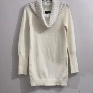 White/cream sweater